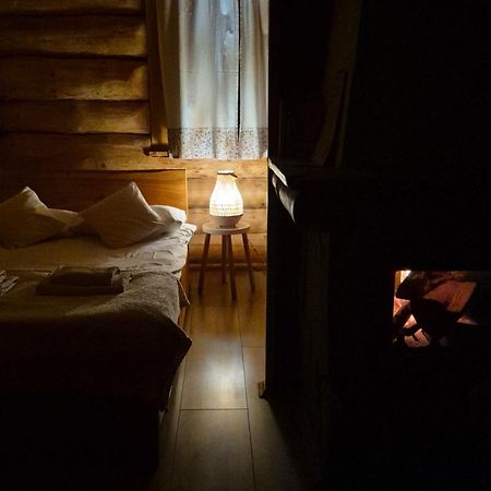 Wilcza Jama - Domki Z Bali Lutowiska Dış mekan fotoğraf