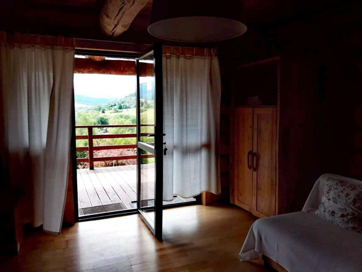 Wilcza Jama - Domki Z Bali Lutowiska Dış mekan fotoğraf